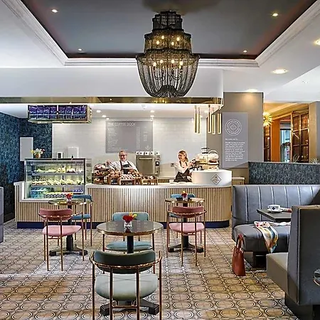 Court Hotel 4*