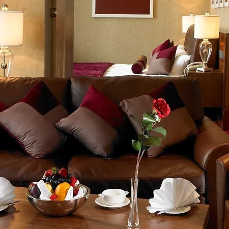 Court Hotel